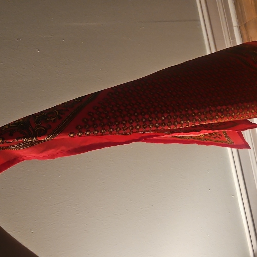 Red and Gold Patterned Scarf - Picture 2 of 3